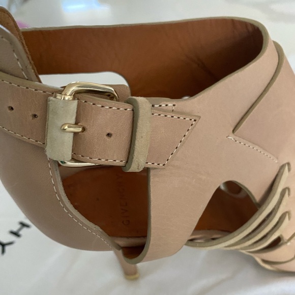 Givenchy Gladiator Sandal Heels. - Picture 4 of 11